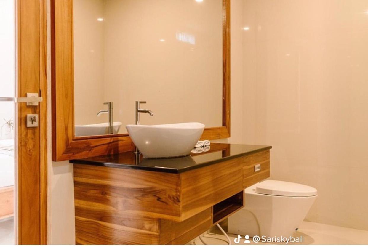 Hotel Sari Sky Bali Kubupenlokan Exterior foto